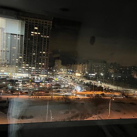 Apartment Smart Plaza Obolon' Kiev Dış mekan fotoğraf