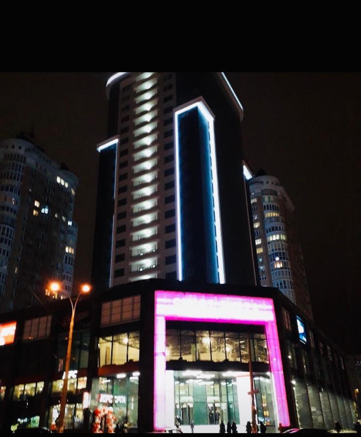 Apartment Smart Plaza Obolon' Kiev Dış mekan fotoğraf